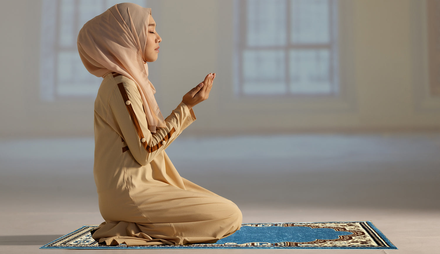 Prayer carpet rug